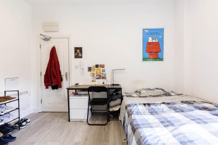 Modern Studio Kilburn lane, Queens Park